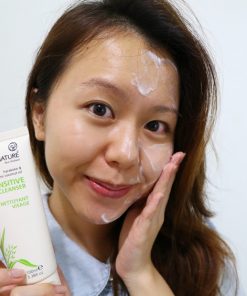 Sữa rửa mặt cho da nhạy cảm Living Nature Sensitive Cleanser 3