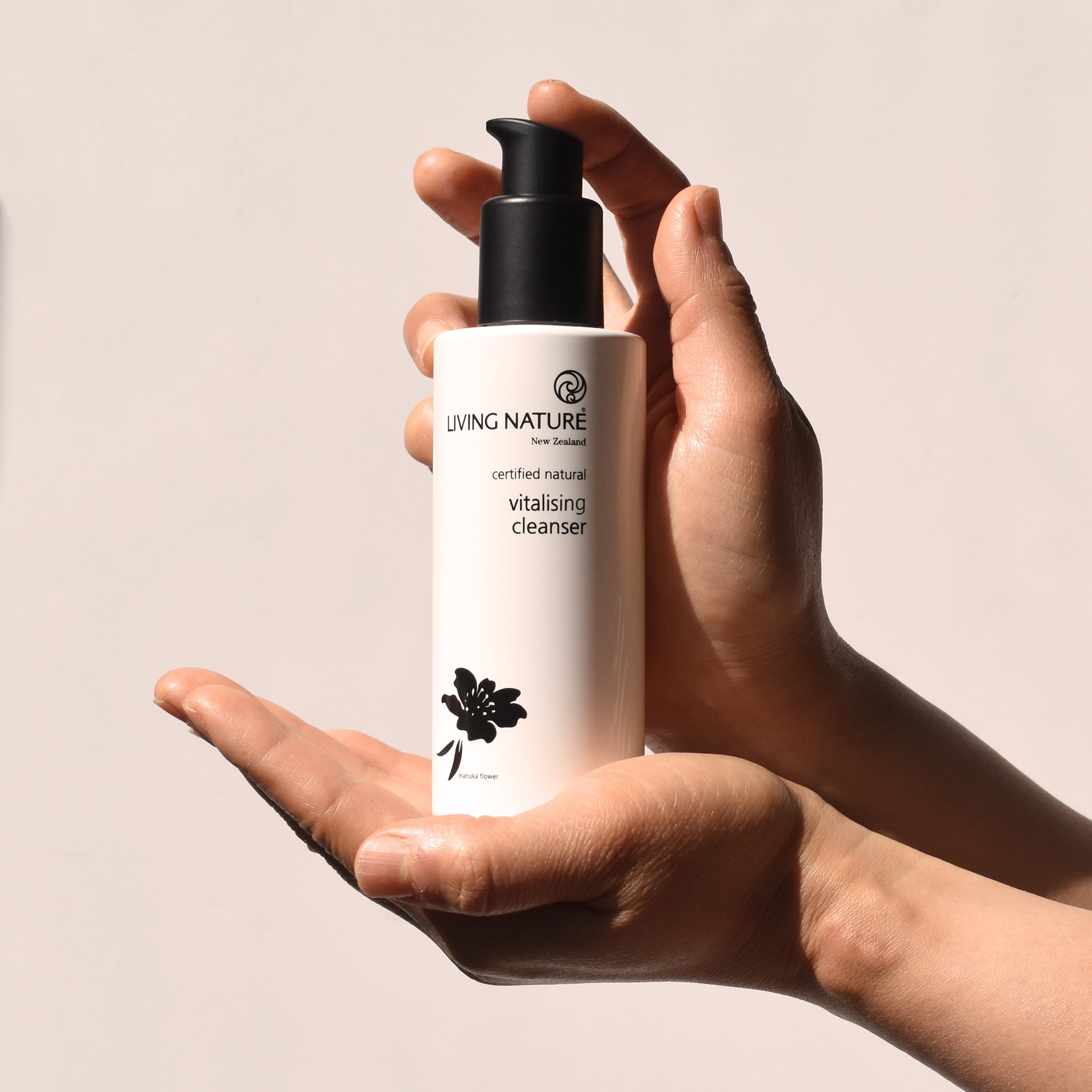 Sữa rửa mặt Living Nature Vitalising Cleanser 120ml 1