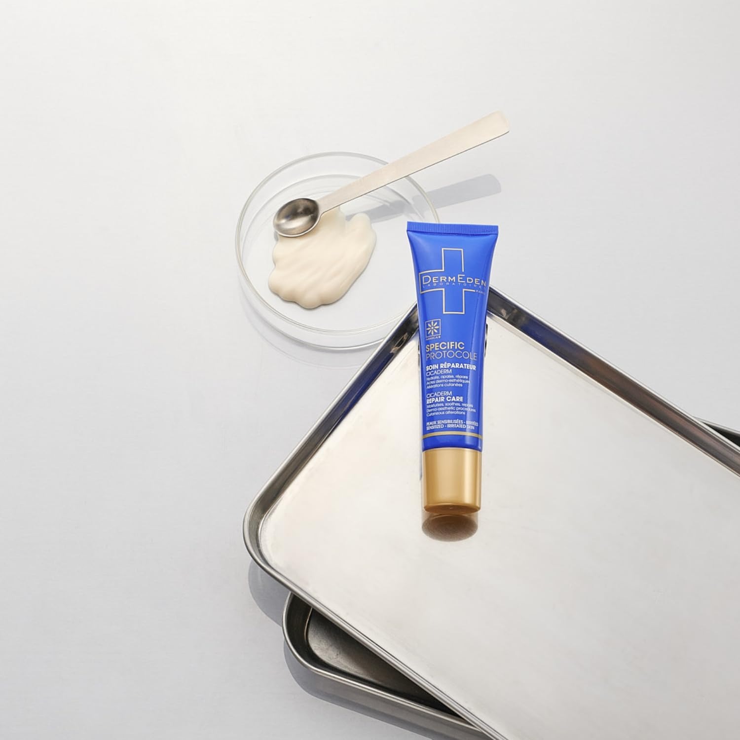 Kem phục hồi da Dermeden Cicaderm: làm dịu, tái tạo da sau treatment2